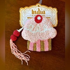 NWT Wandering Moon beaded Cupcake pouch